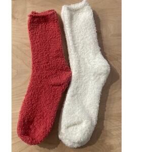 Women's 2- Pack Cozy Socks Size 6-10 Red/White-NWT